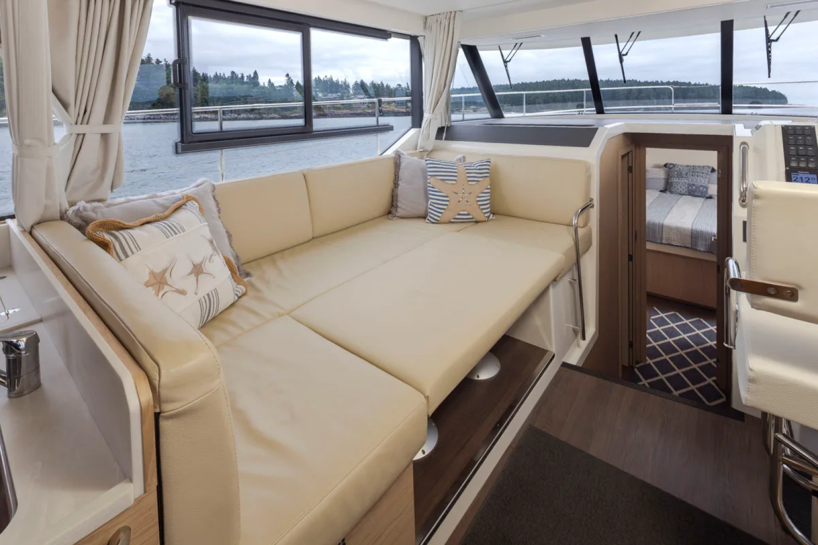 2022 Beneteau Swift Trawler 41