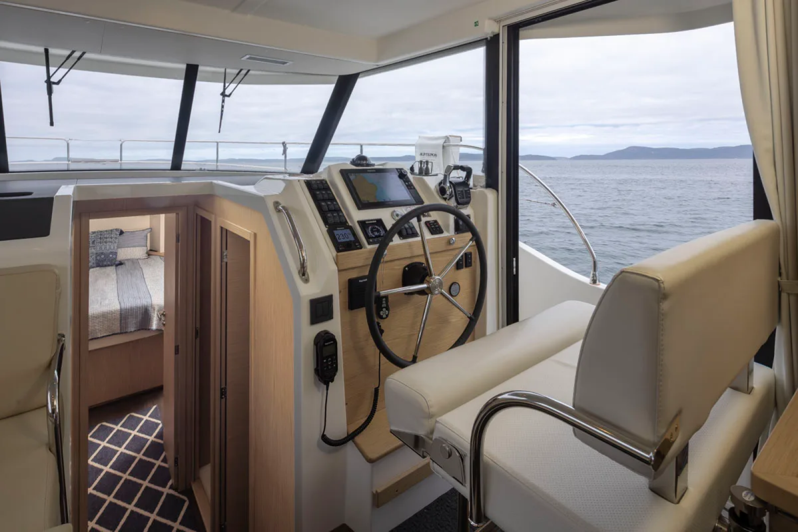 2022 Beneteau Swift Trawler 41