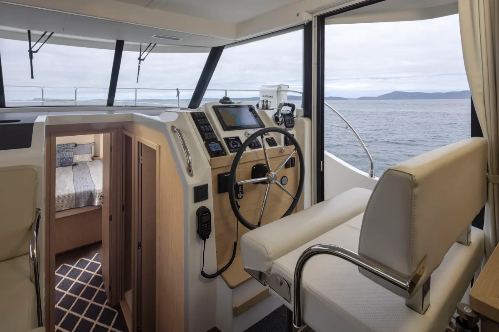 2022 Beneteau Swift Trawler 41