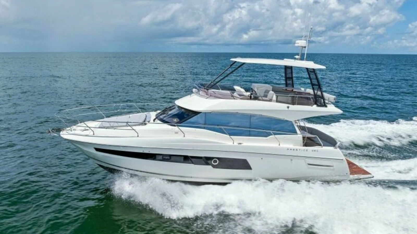 2025 Prestige 460 Flybridge - Sistership