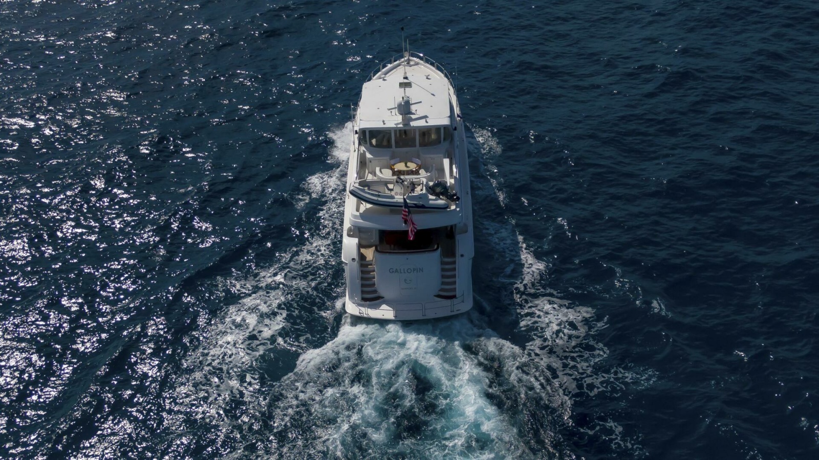 Hatteras 80 Gallopin- Stern View