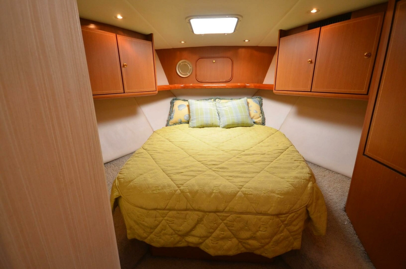 Ocean Yachts 50 GOLD COAST - VIP Guest Stateroom
