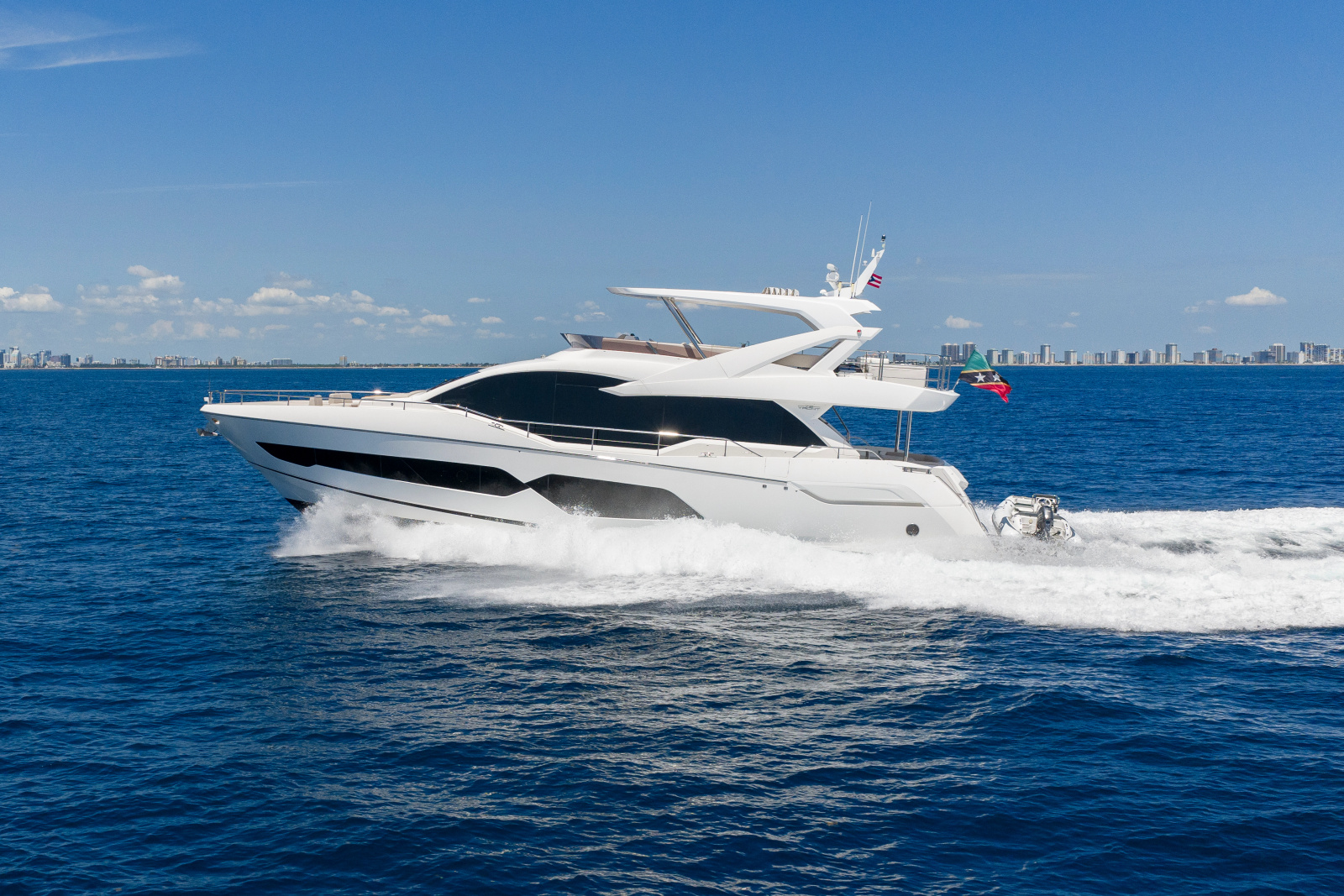 2020 Sunseeker 76 Yacht