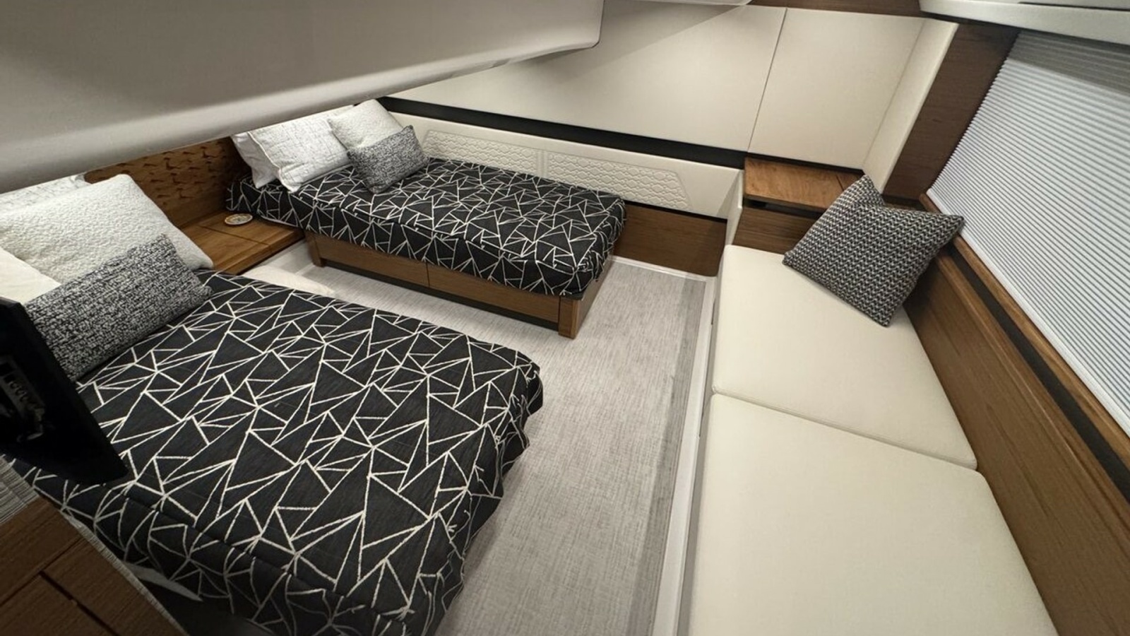 Guest Cabin with Twin Beds