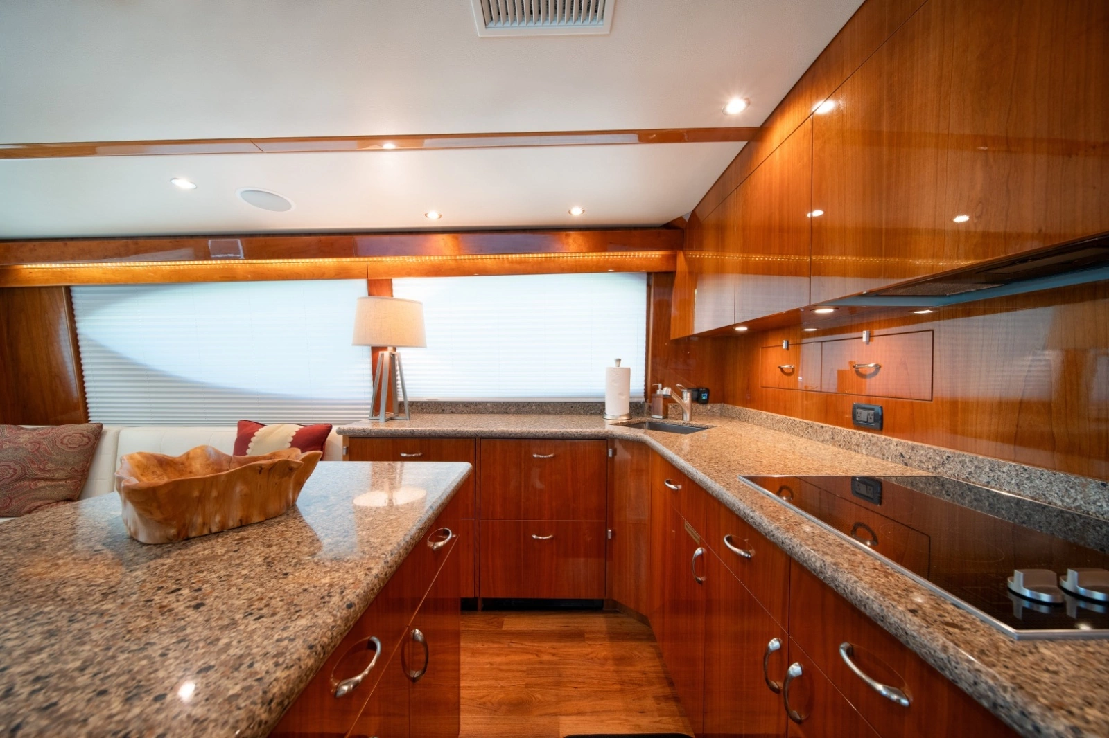 2017 Hatteras 54 GT