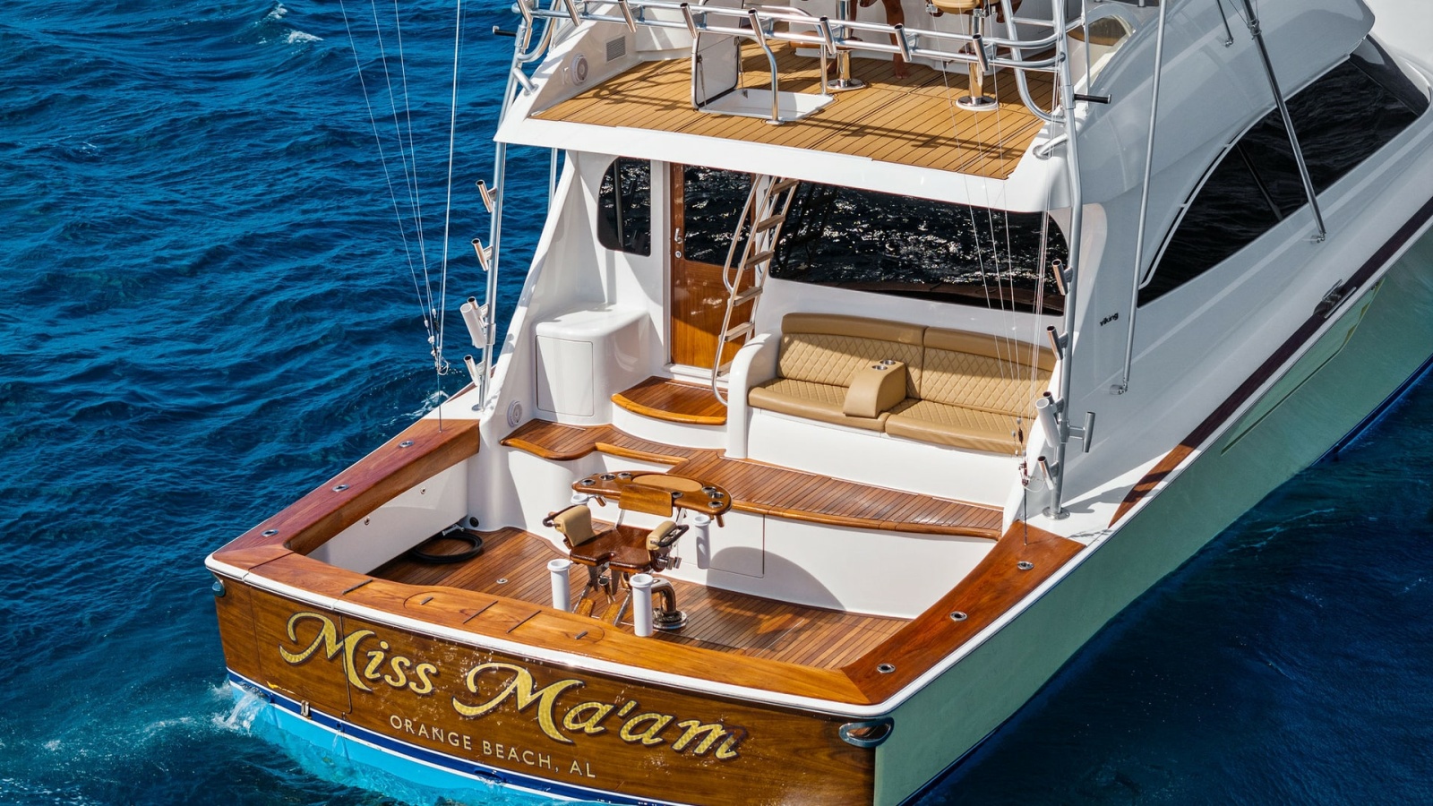 Aft Deck and Cockpit Area