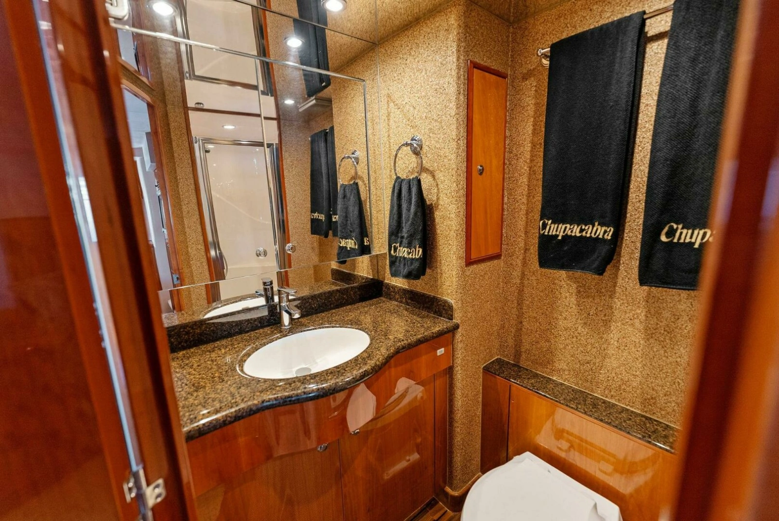 2007 Hatteras 64C - CHUPACBRA