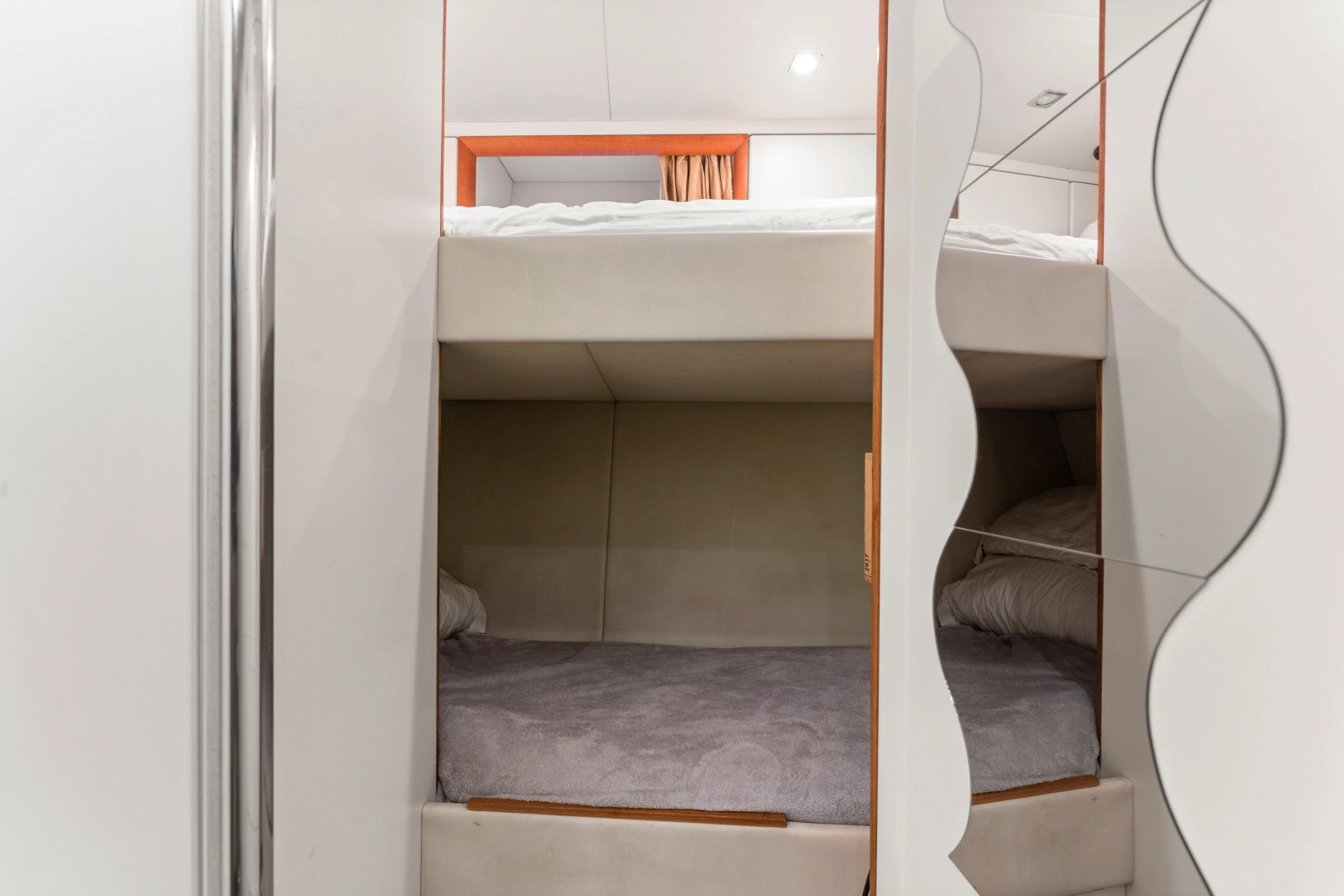 2010 Sunseeker 34 Metre Yacht