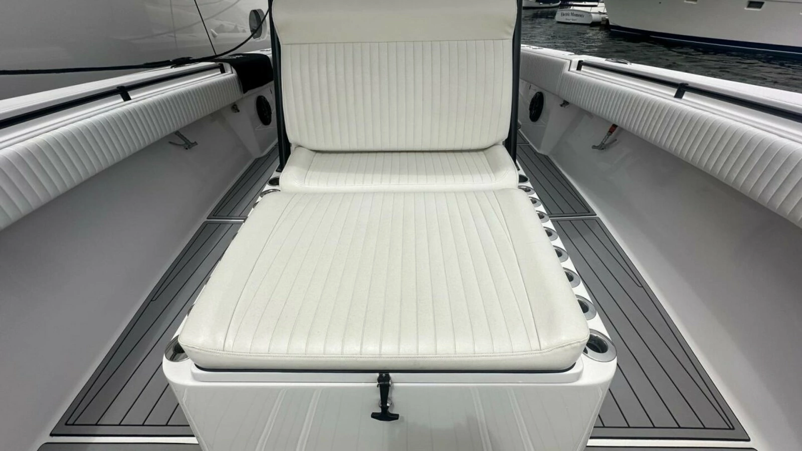 2019 SeaHunter 39 CC - CHIRON39