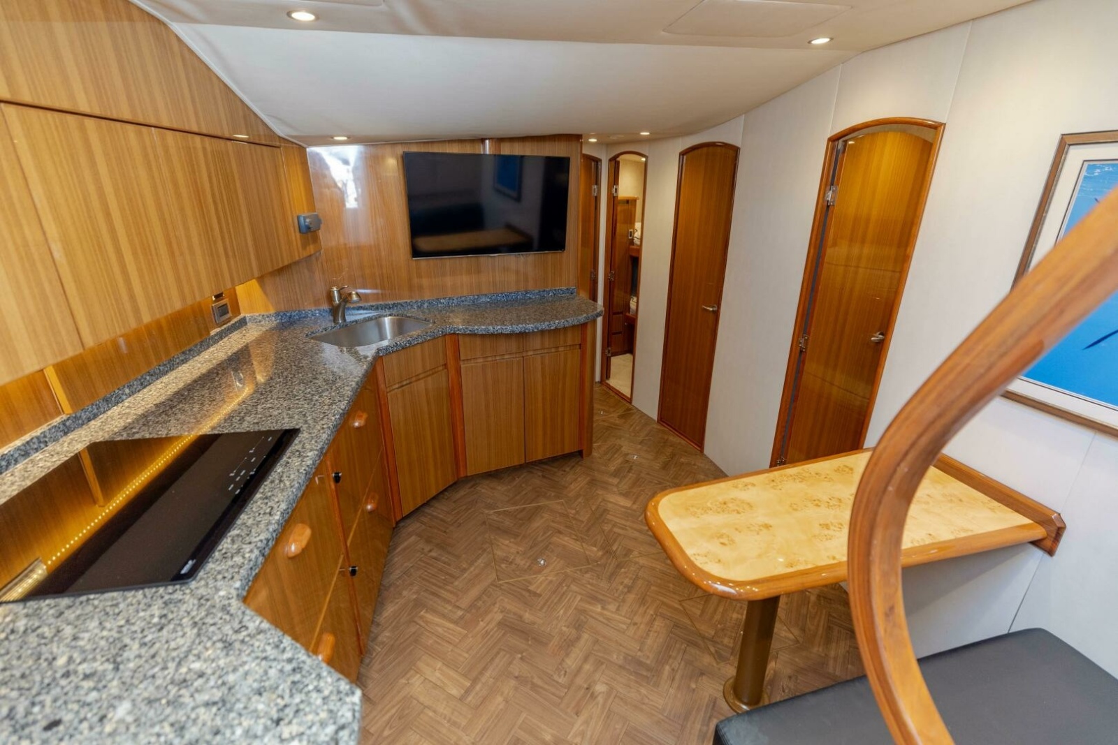 52' 2015 Viking 52 Sport Tower