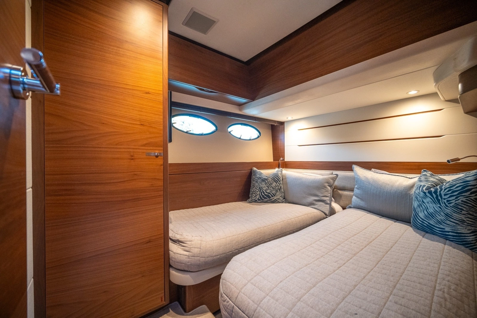 2017 Princess 68 Flybridge