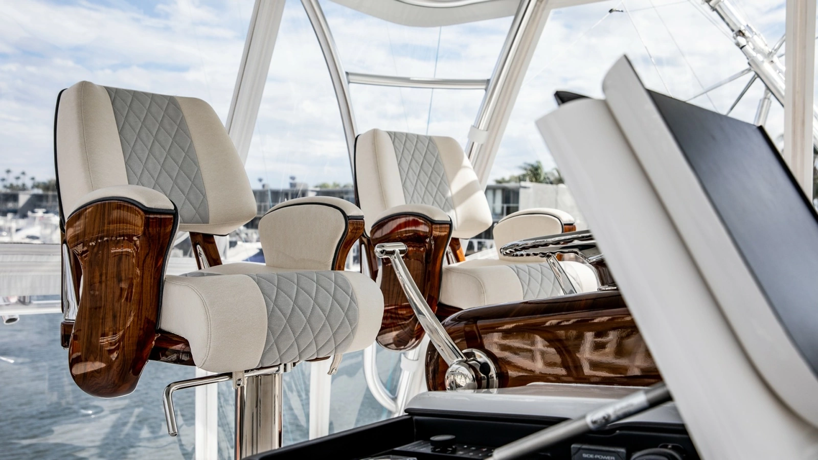 Flybridge Helm Seating Area