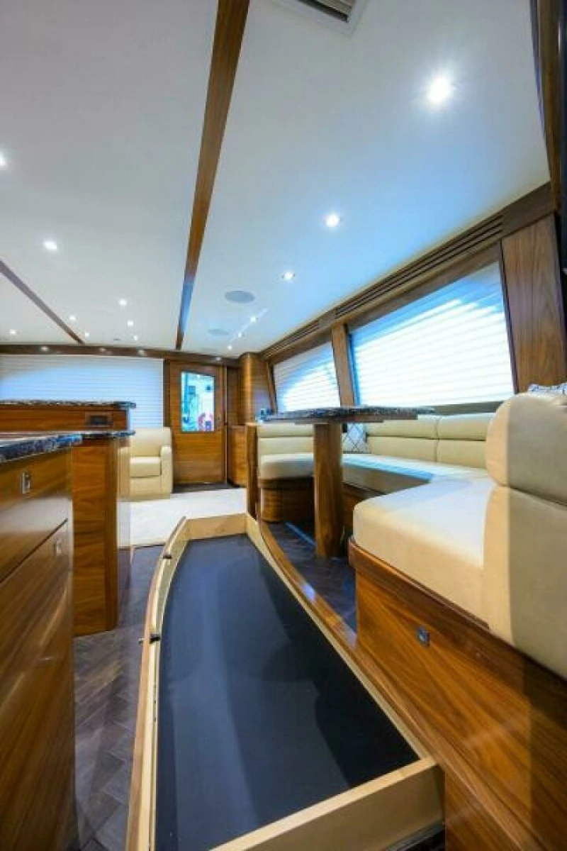 2023 Viking 64 Convertible - Dinette
