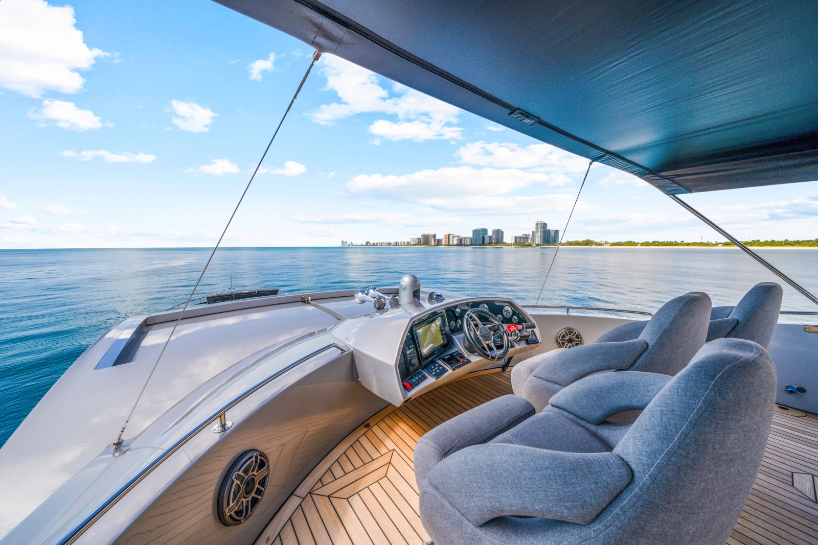 2010 Sunseeker Predator 84