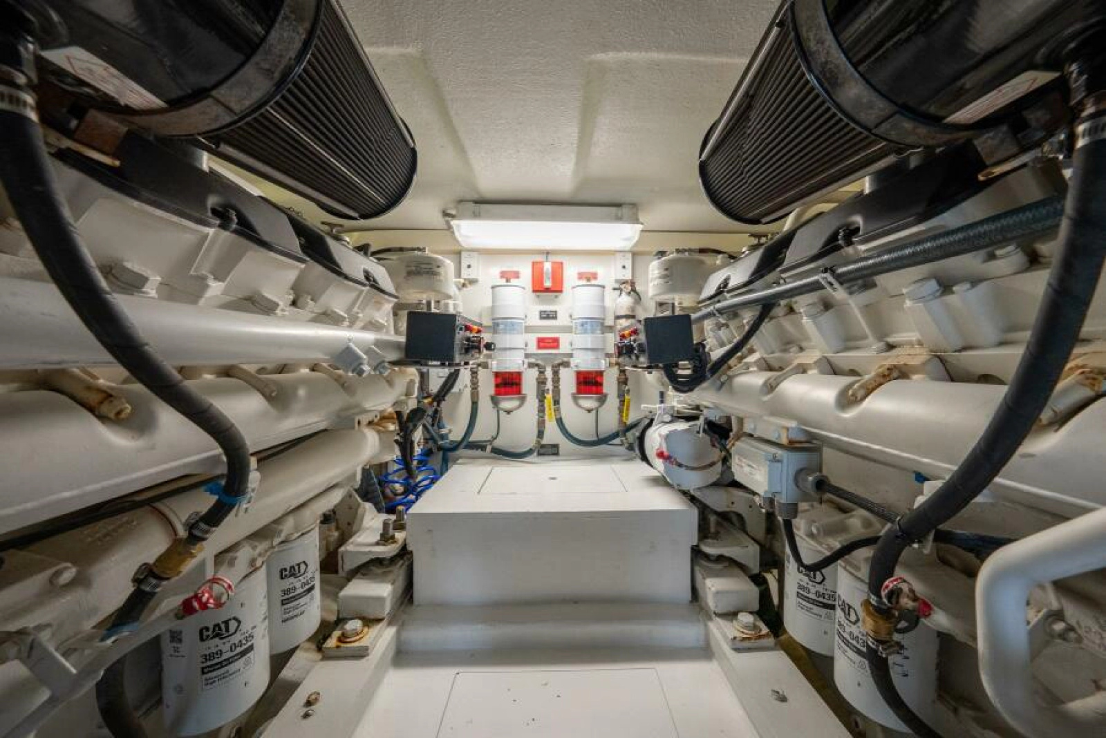 2001 Hatteras Convertible 50
