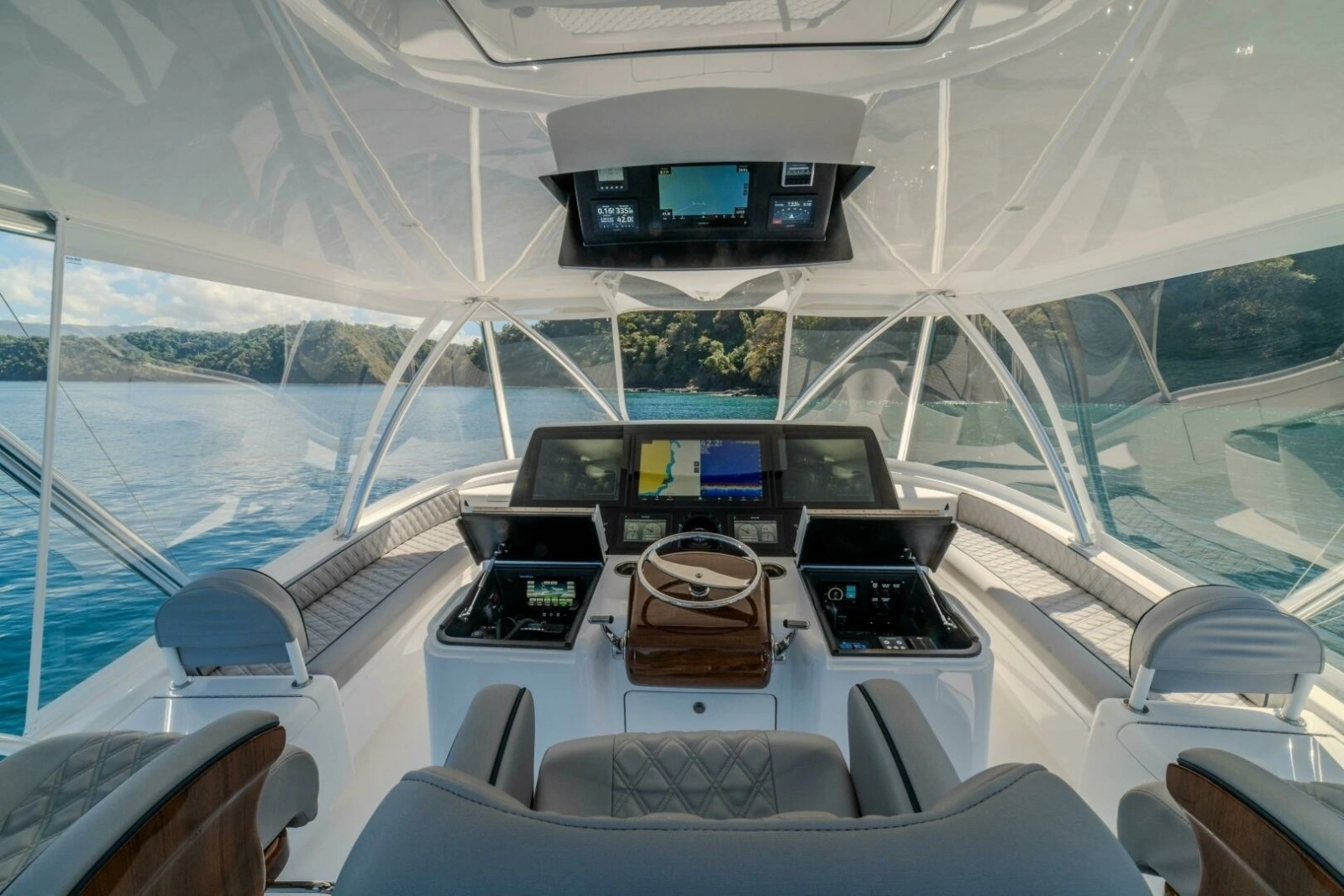 64 Viking Convertible Flybridge Helm