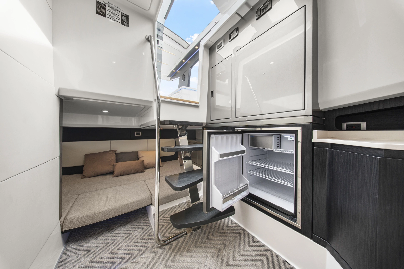 2025 Schaefer 375 HT