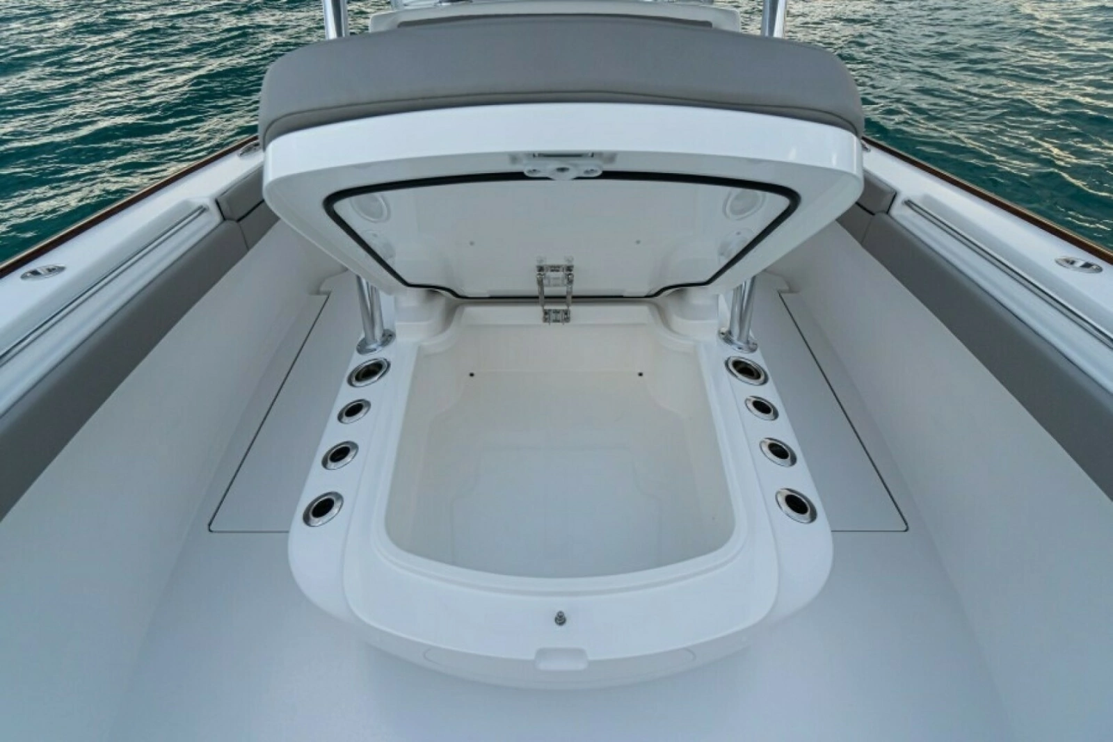 New V-33 Valhalla Boatworks Center Console