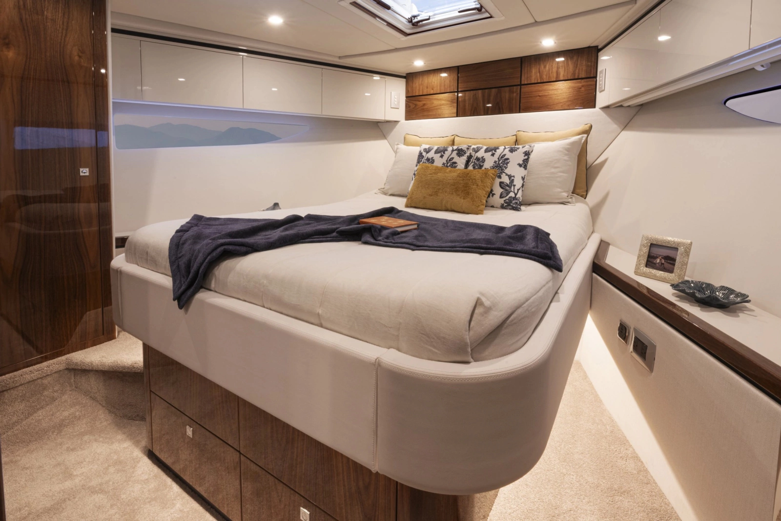 56 Sport Yacht 56ft Riviera Yacht For Sale