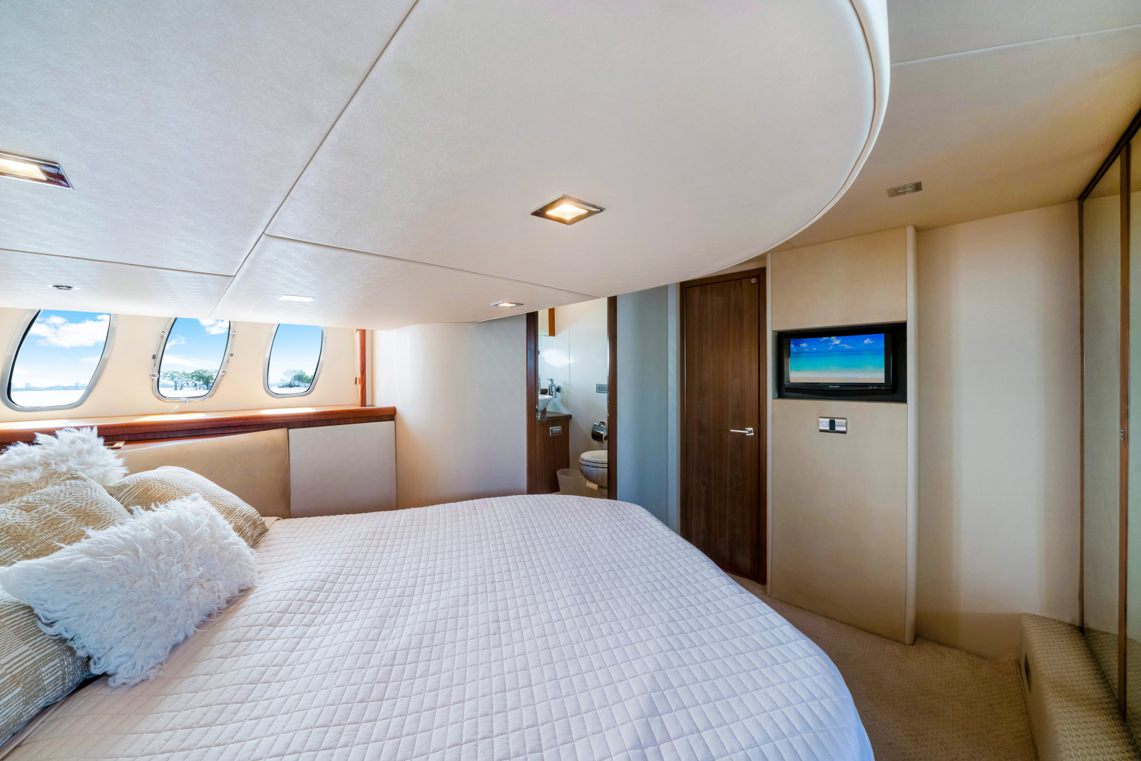 2011 Sunseeker Manhattan 52