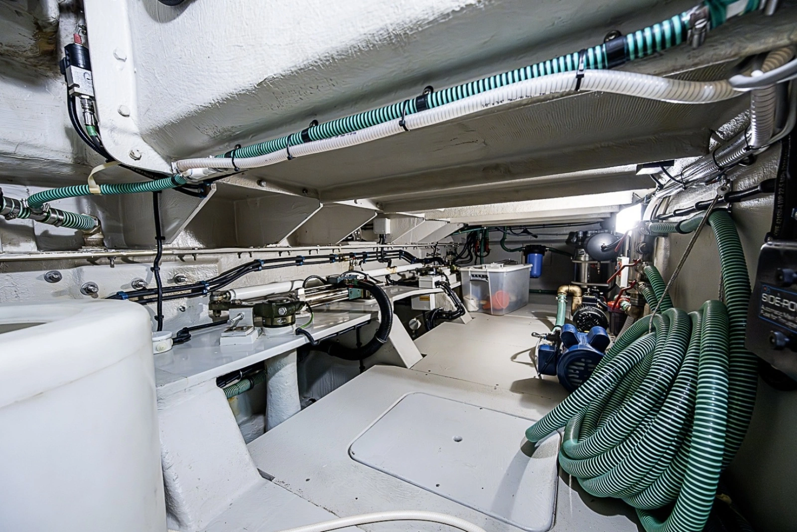 Sunseeker 62 EAGLE II - Engine Room