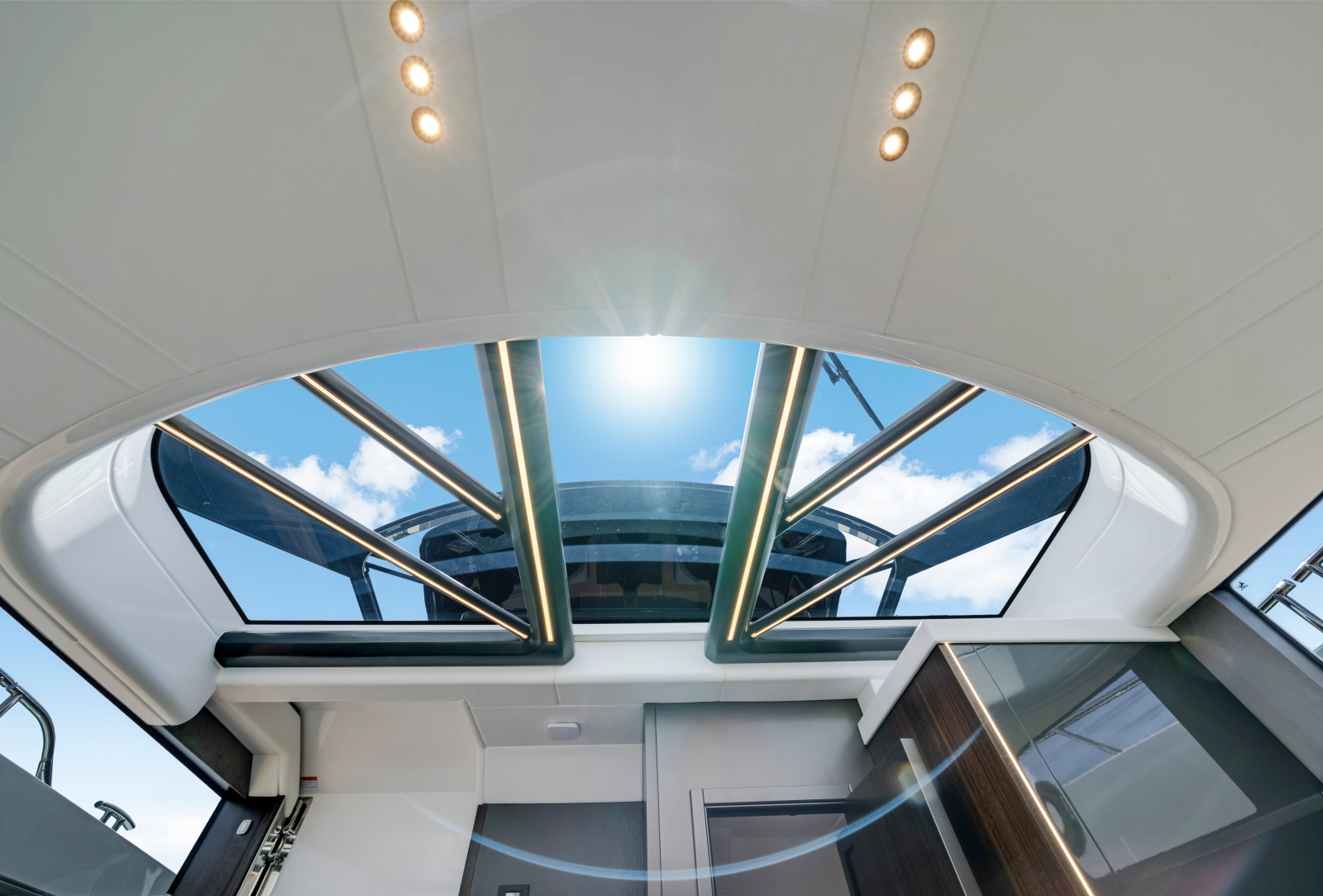 2024 Sunseeker Superhawk 55