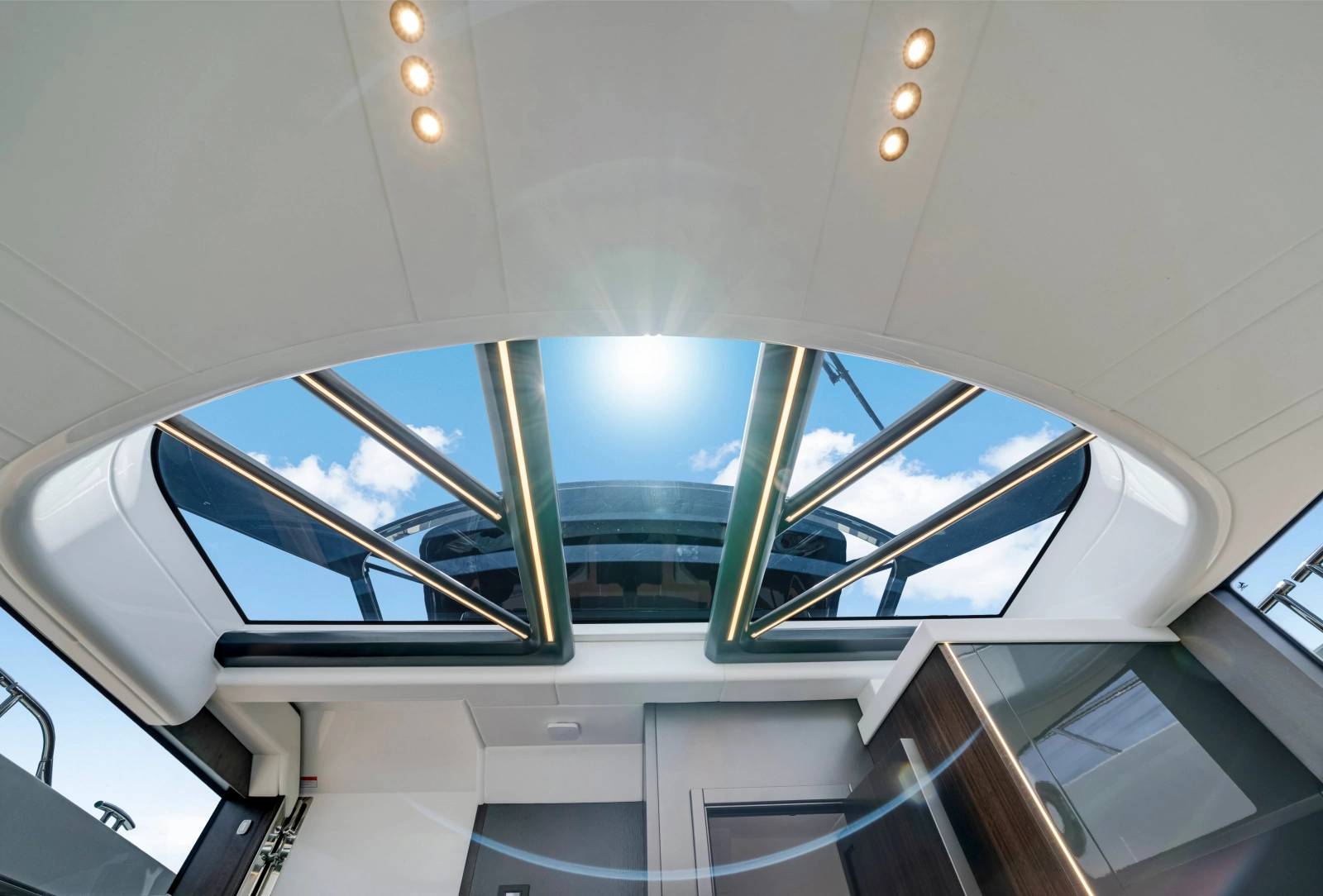 2024 Sunseeker Superhawk 55