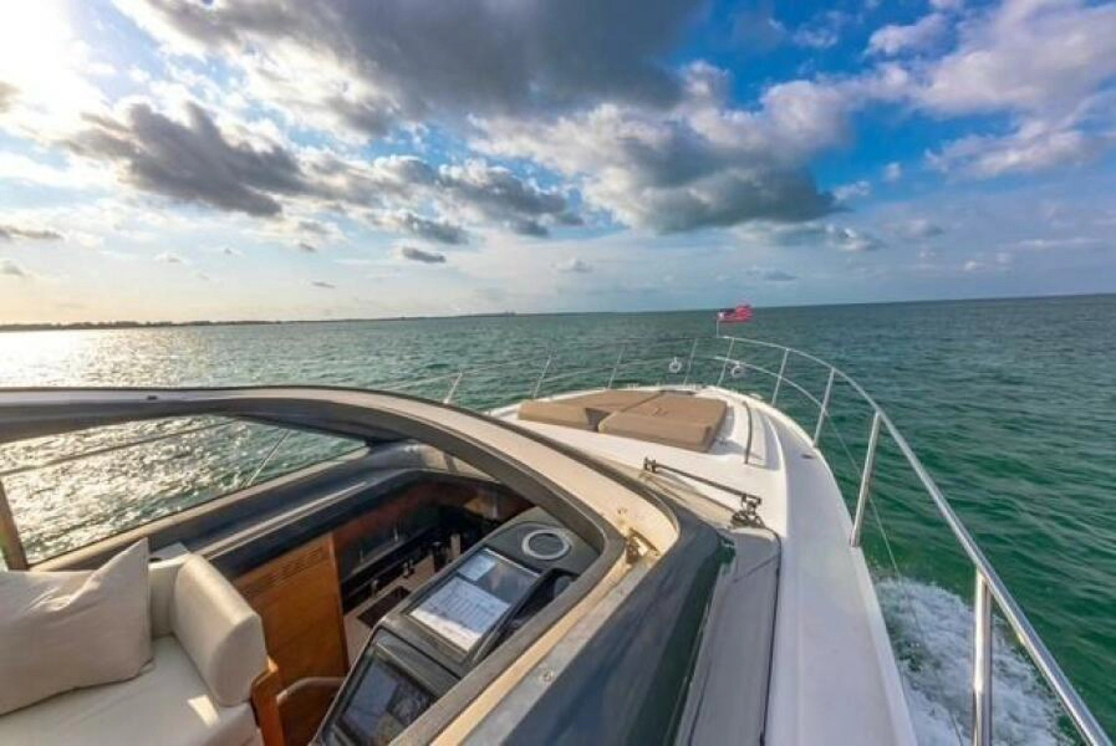 2017 Princess V48