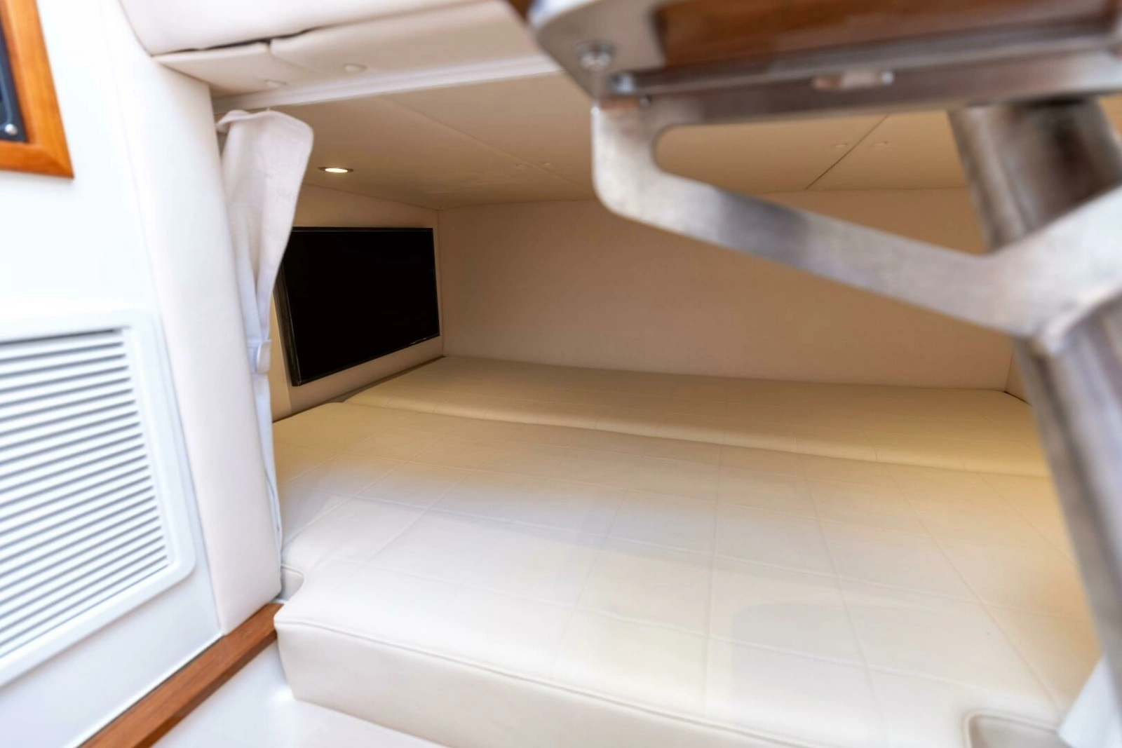 2025 MJM 4 46- Cabin