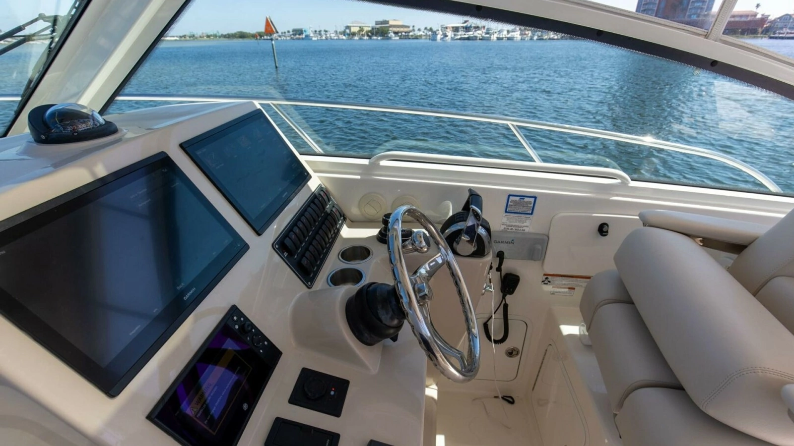 2019 Boston Whaler 345 Conquest Bridge 3