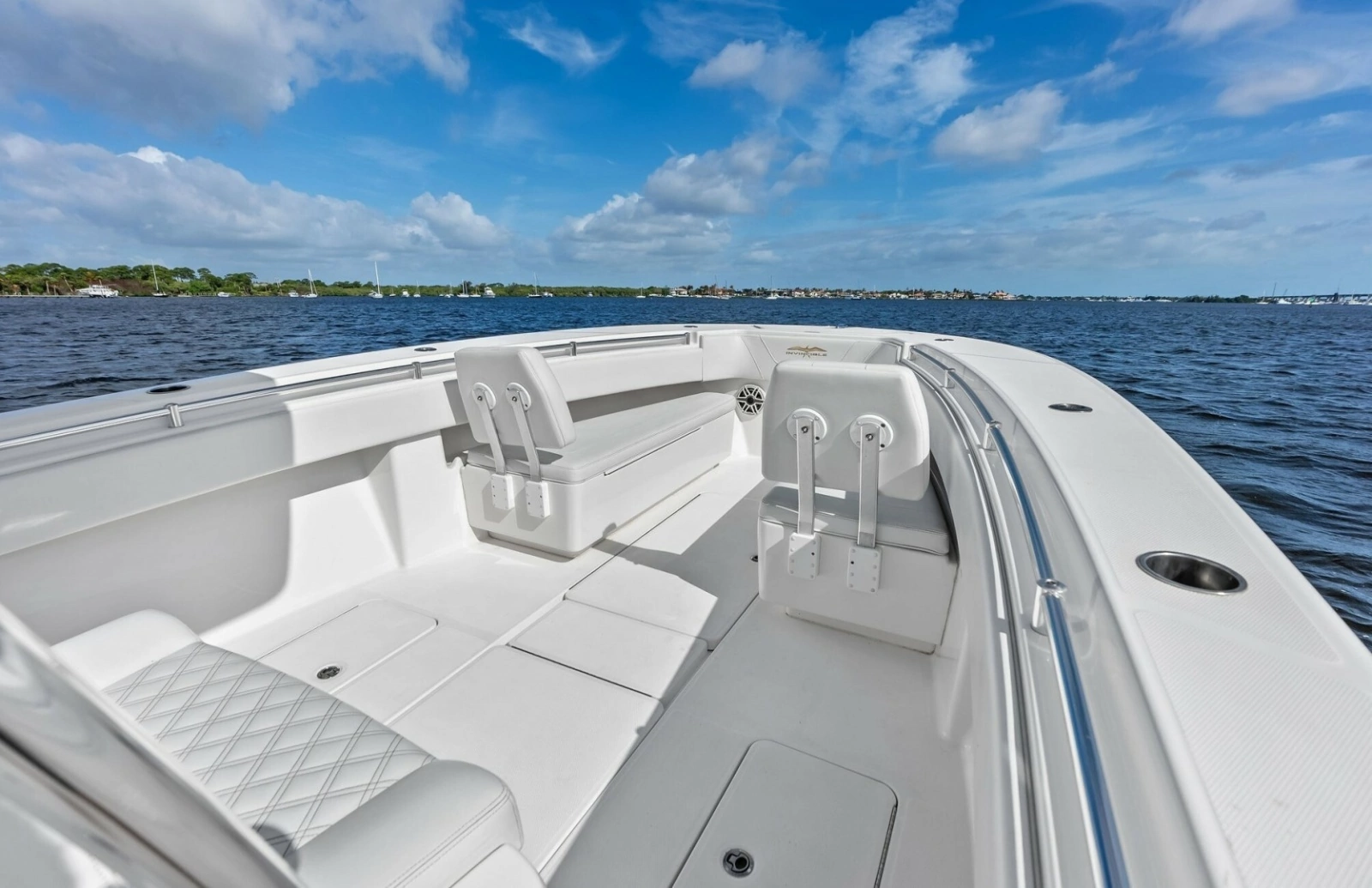 33ft Invincible Yacht For Sale