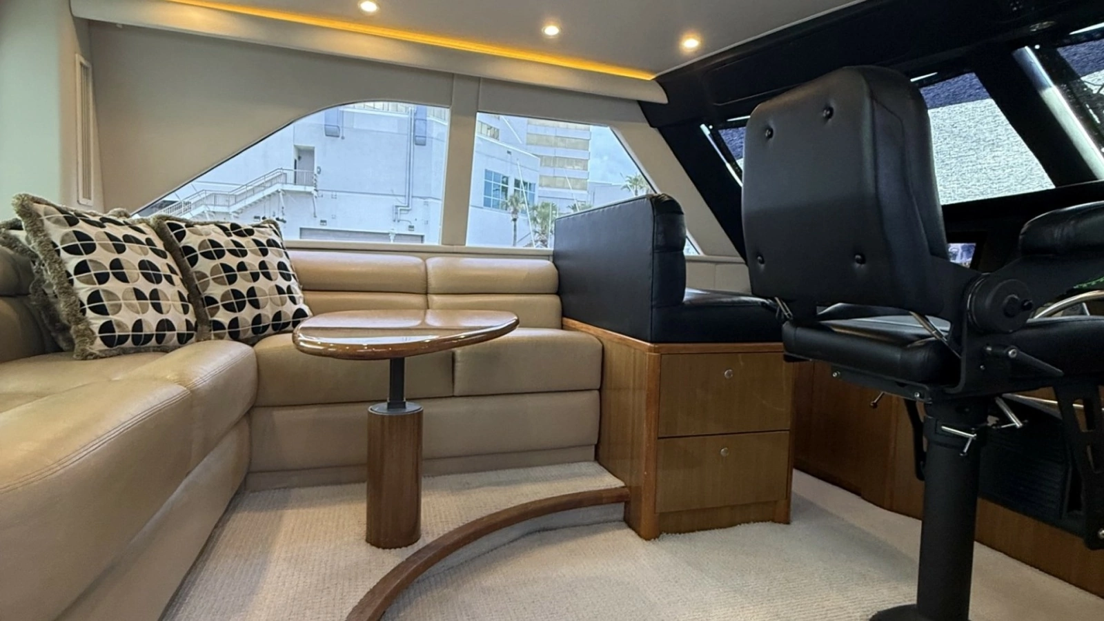 2007 64 Viking Enclosed Bridge Reel Blues Bridge Aft Seating