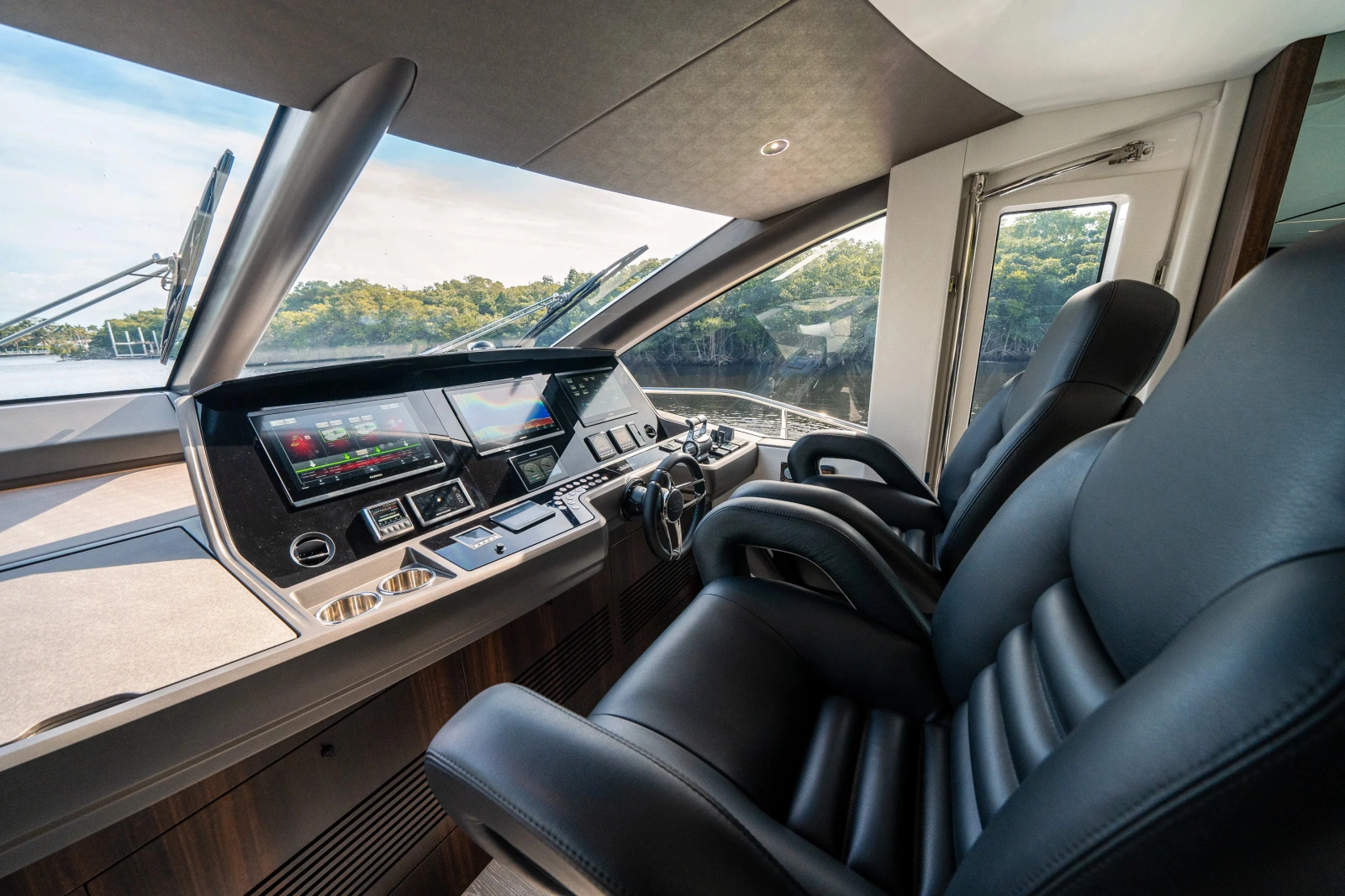 76 YACHT 76ft Sunseeker Yacht For Sale