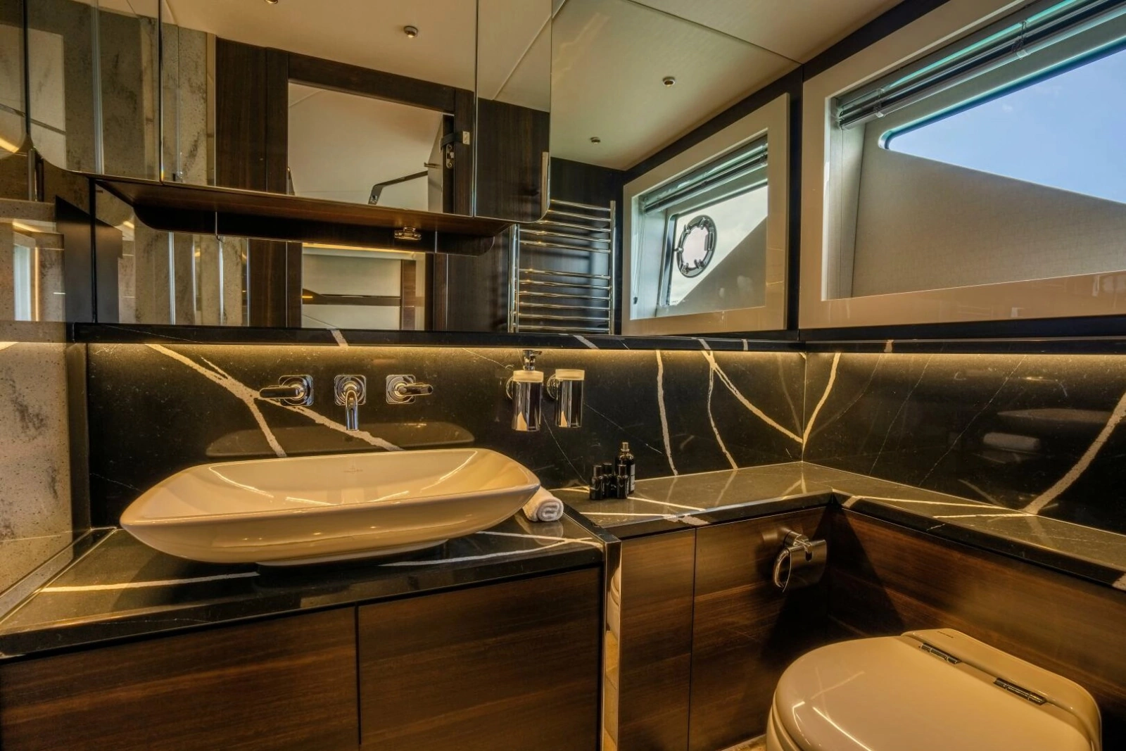65 SPORT YACHT 65ft Sunseeker Yacht For Sale