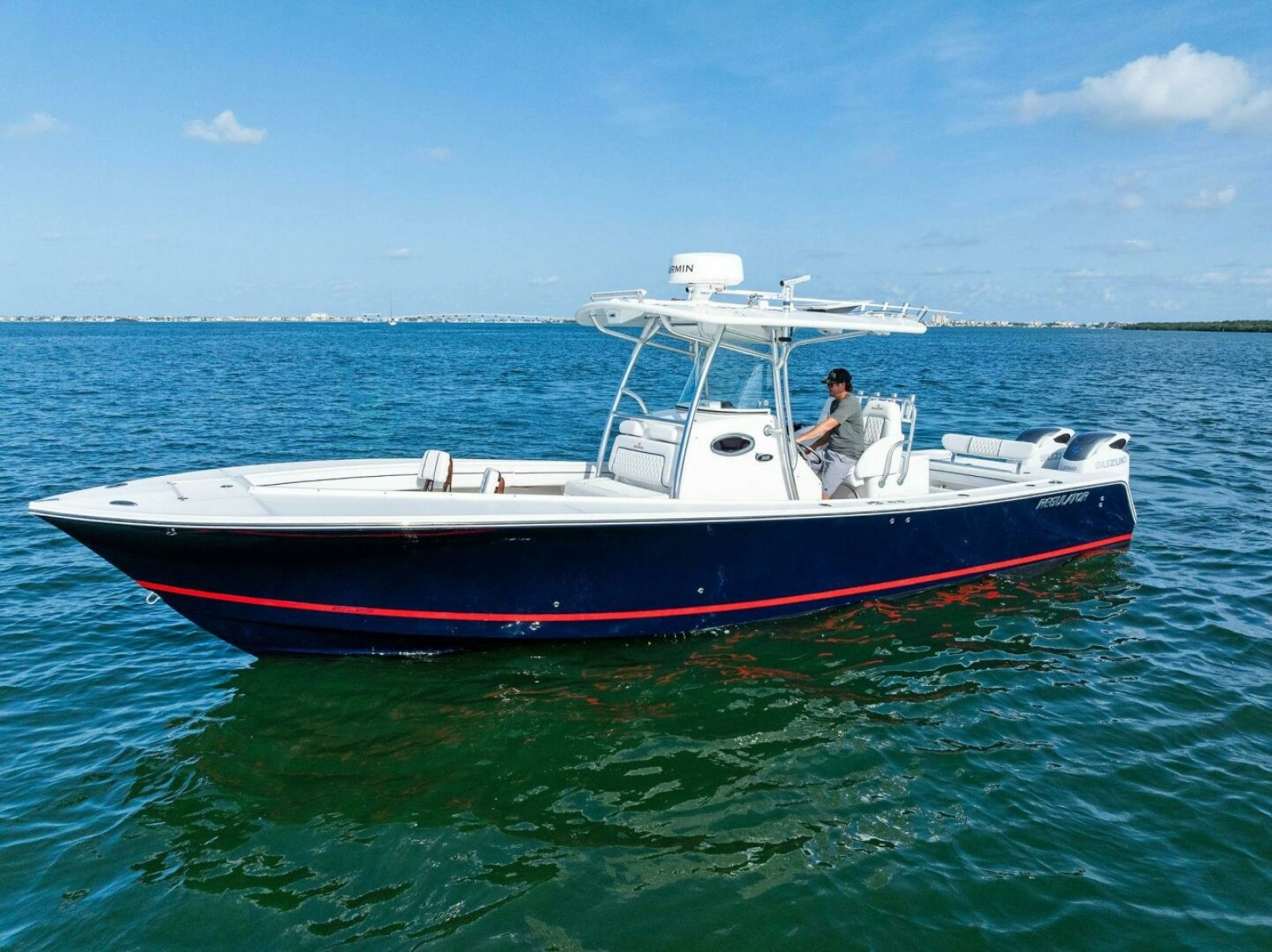 2012 Regulator 32