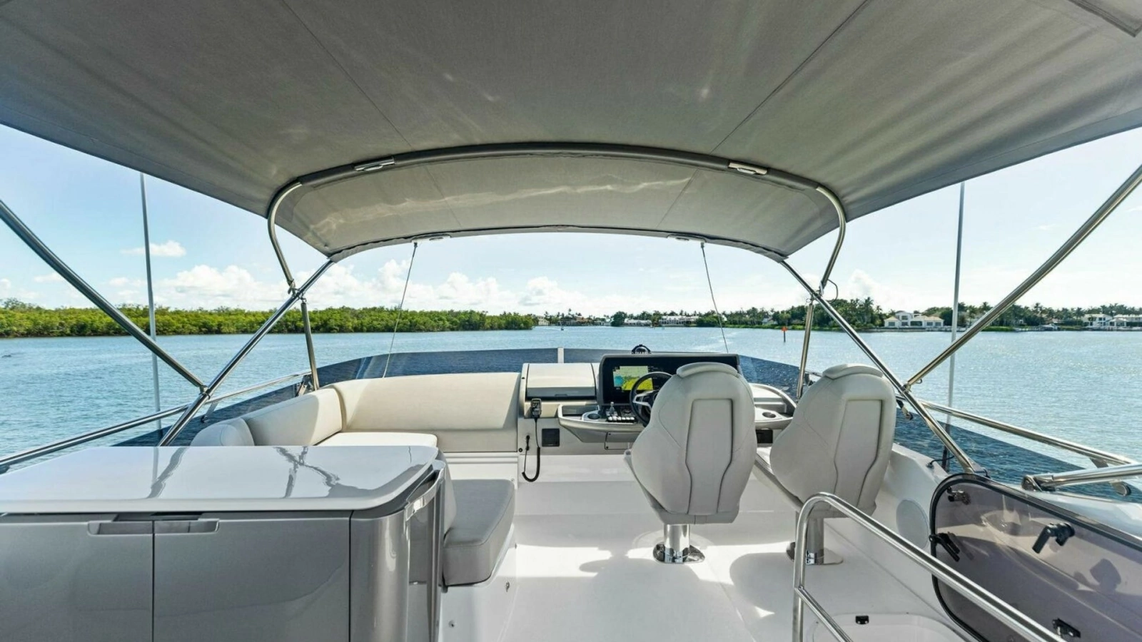 2025 Princess F50 Flybridge