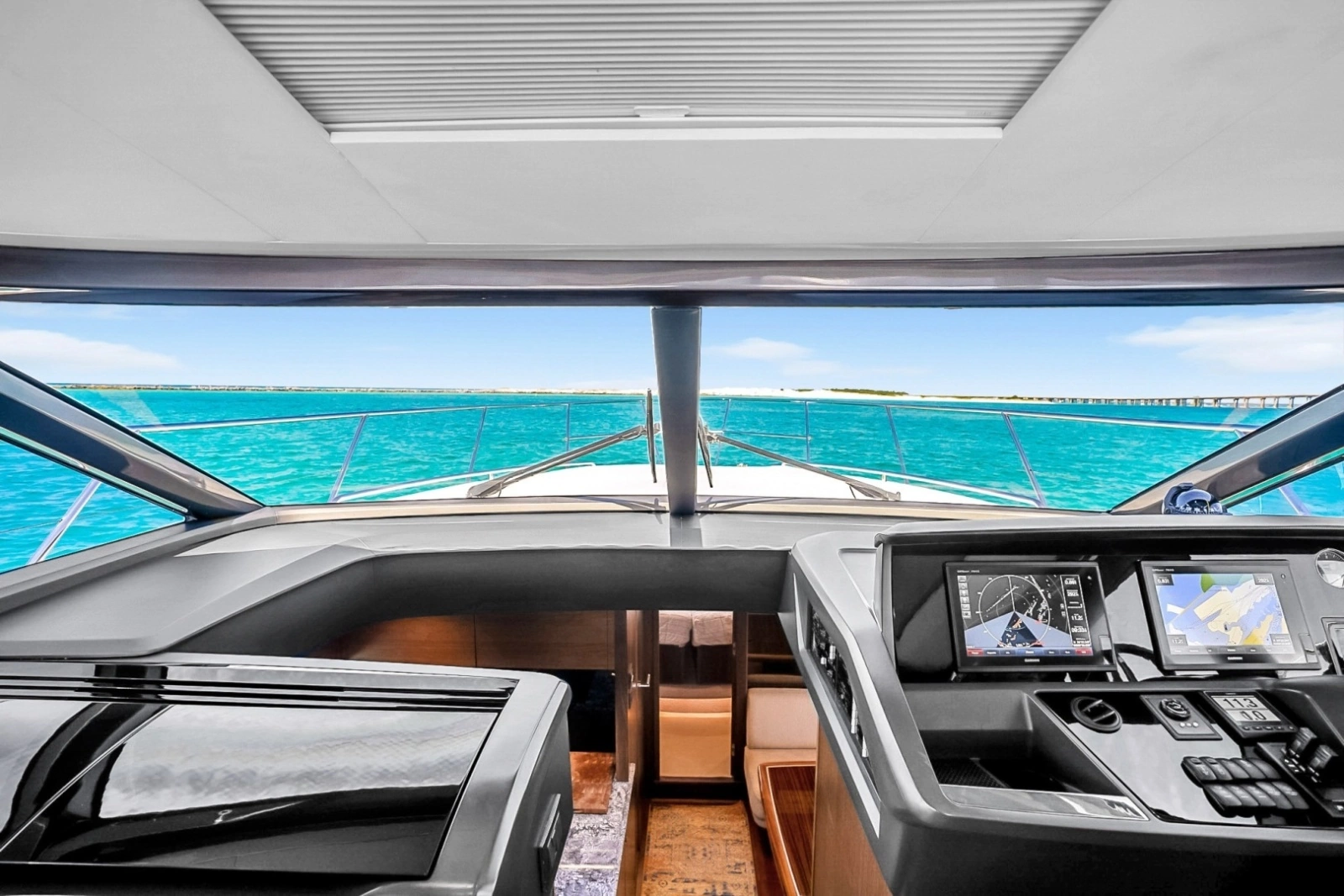 2016 Princess V58-HAPPY HOUR- Helm