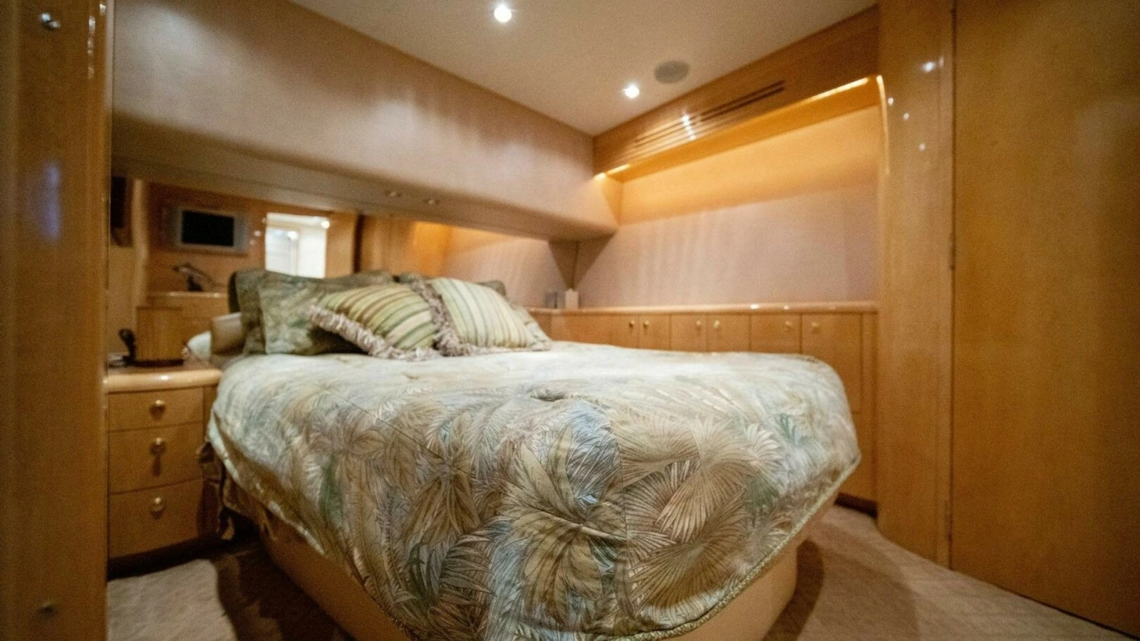 2003 Hatteras 54 Convertible - Big Boyd