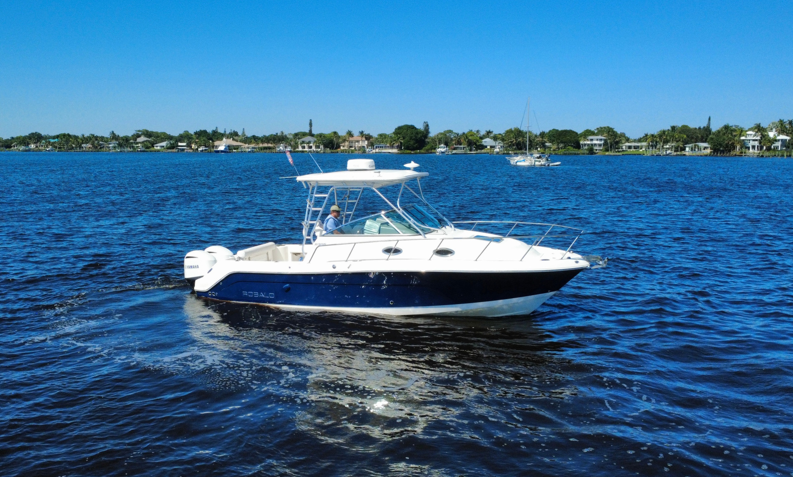 2016 Robalo R305
