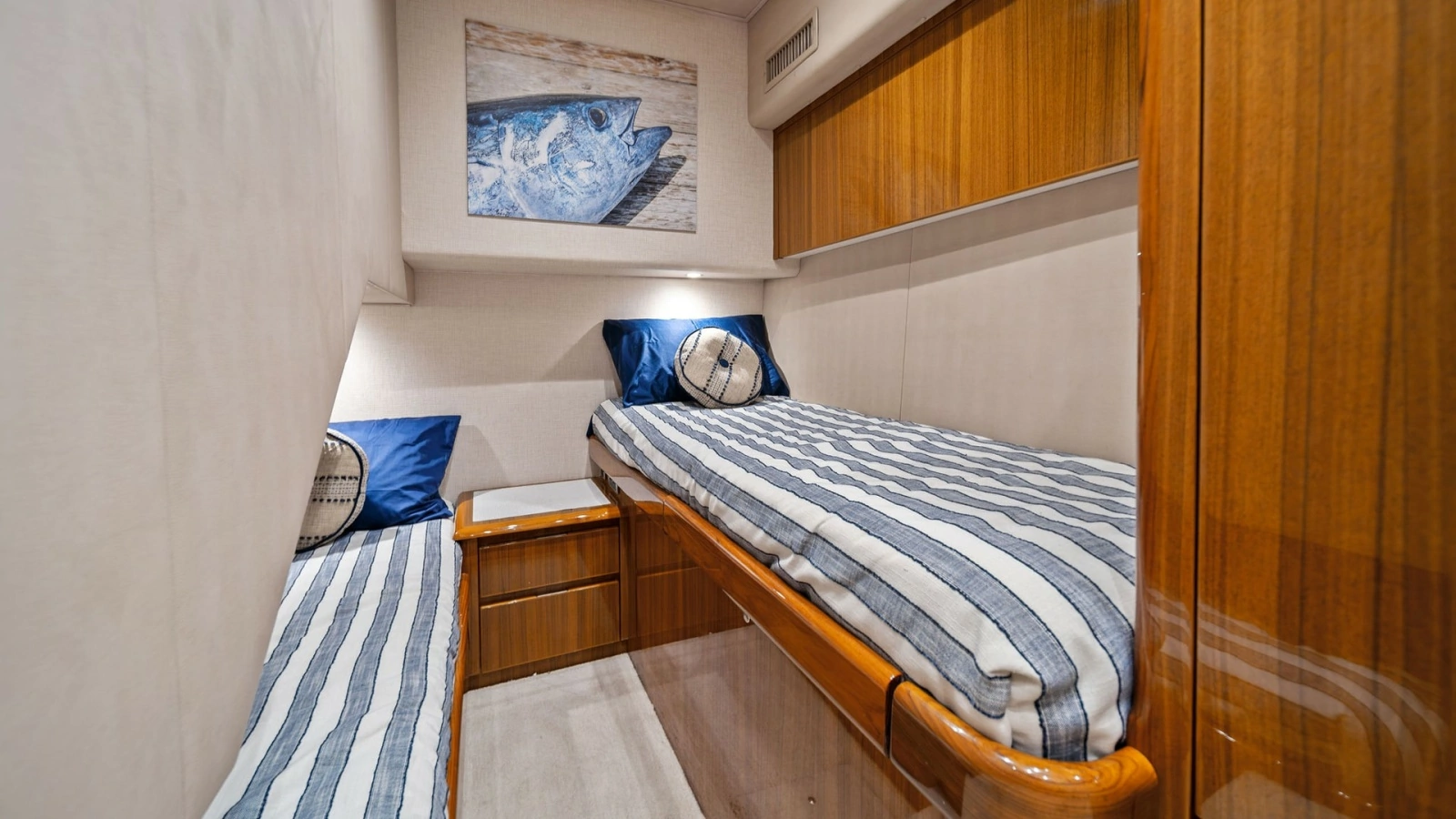 Guest Stateroom with Twin Berths