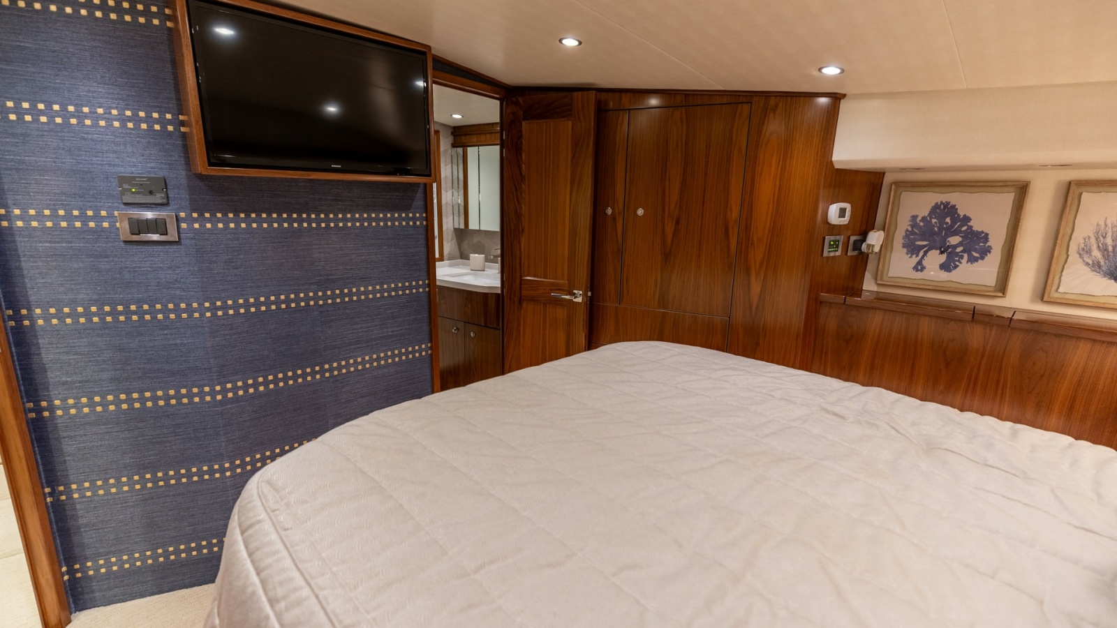 Master Stateroom with Ensuite View