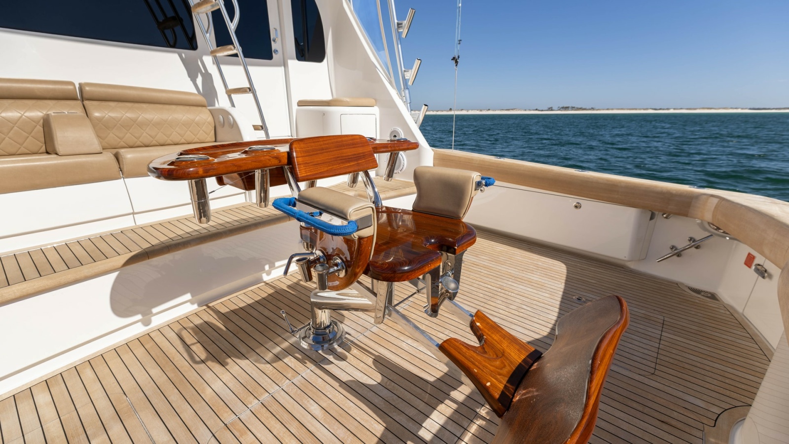 Teak Fishing Cockpit with Fighting Chair