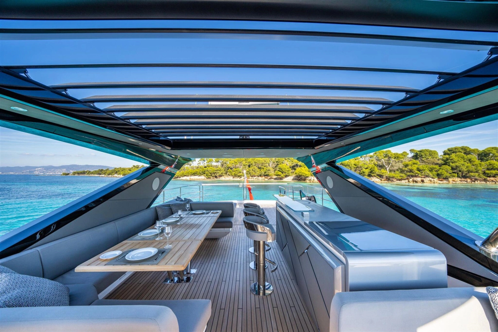 88 YACHT 88ft Sunseeker Yacht For Sale