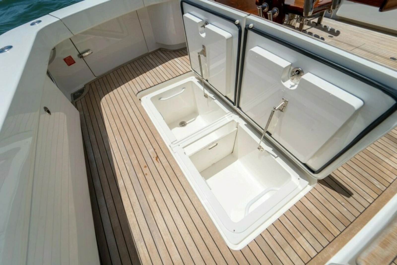 2018 Viking 72 Convertible - Wrapped Up