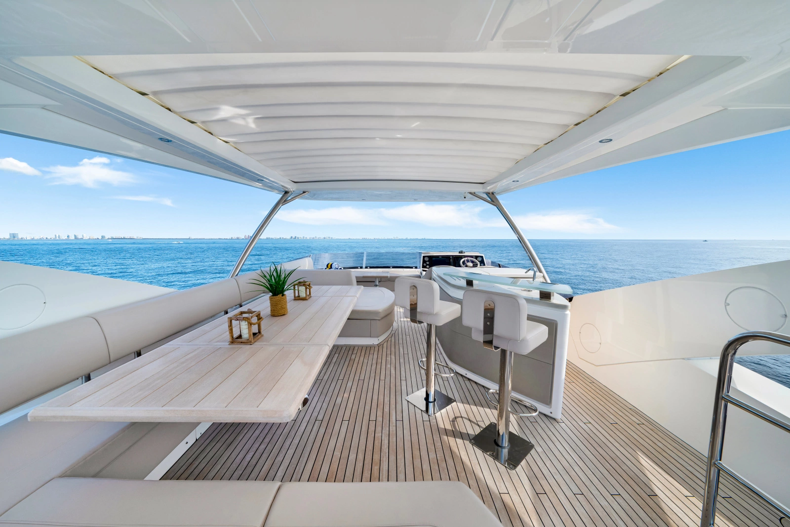 2020 Sunseeker 76 Yacht