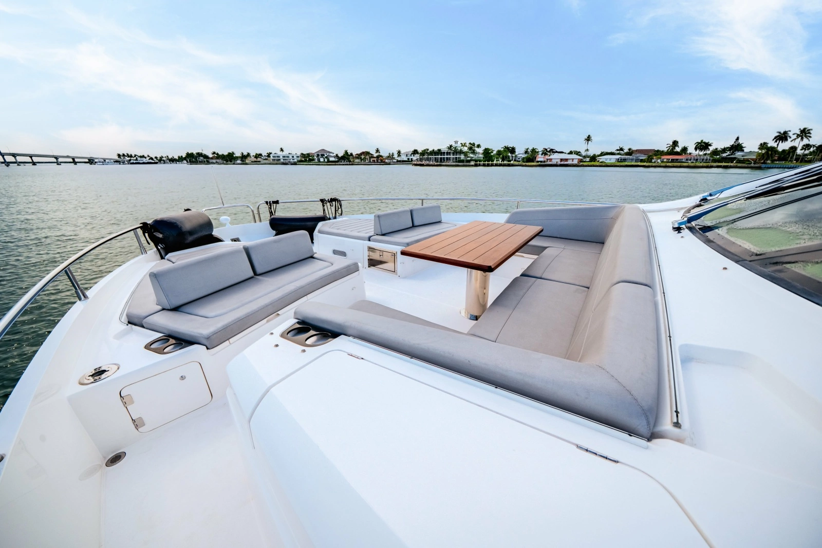 2019 Sunseeker 76 Flybridge