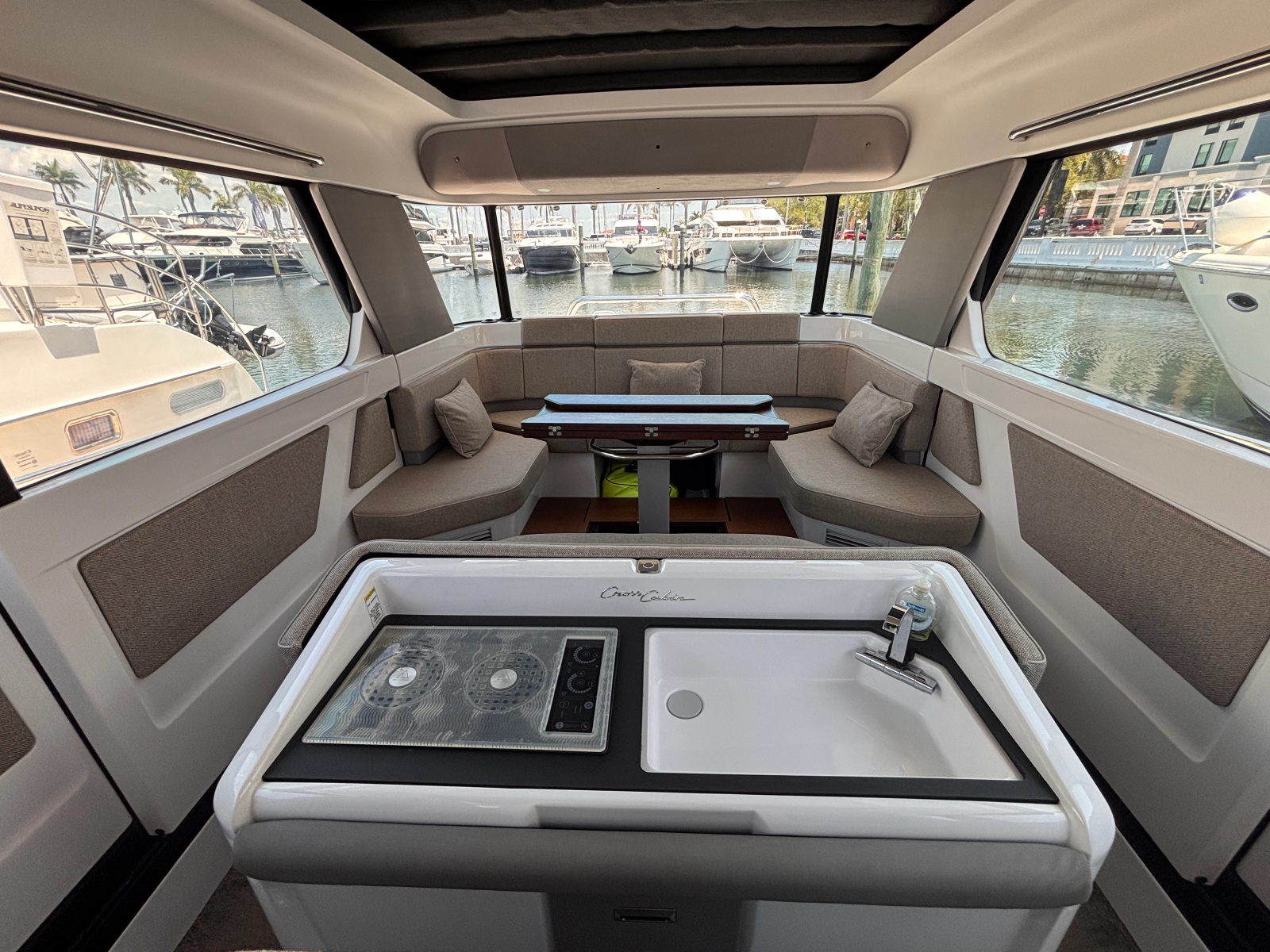 2022 Axopar 45 XC Cross Cabin