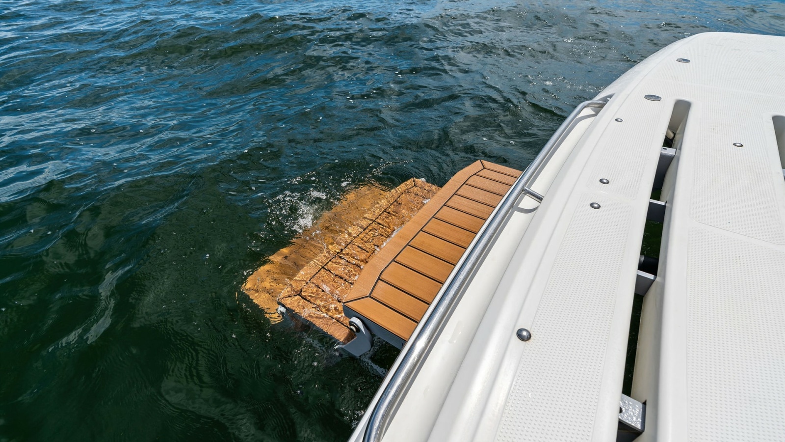 Hydraulic Swim Platform