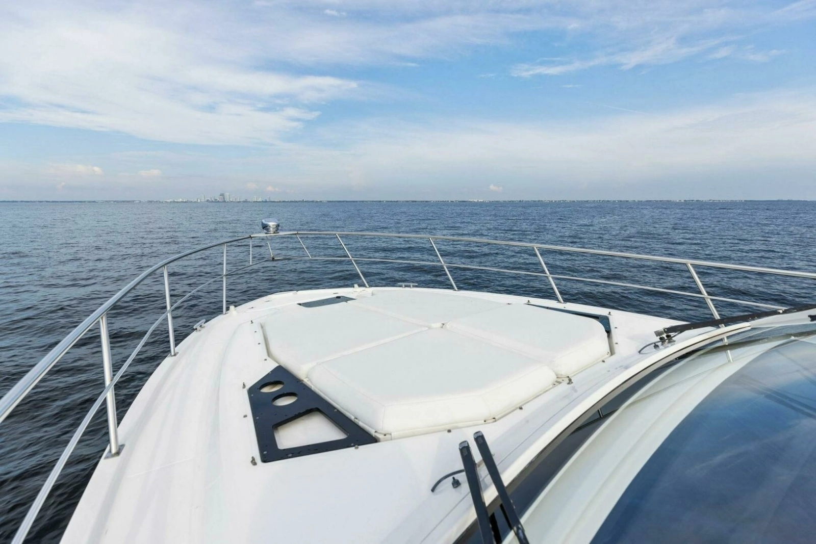2015 Cruisers 390 EC 'Blue Runner'