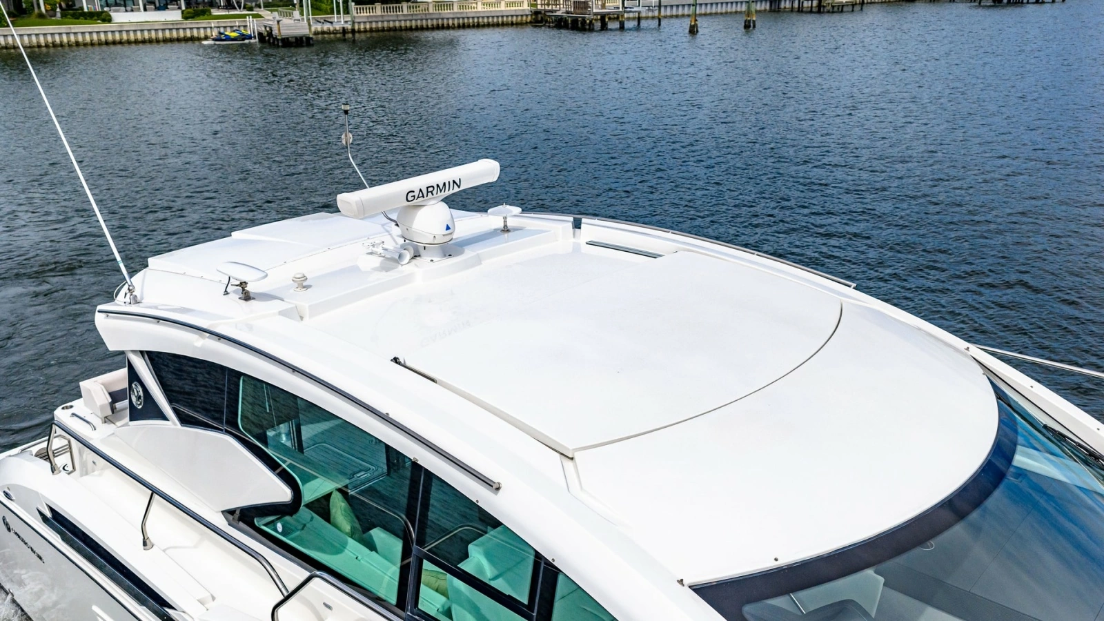 Flybridge Roof with Radar System